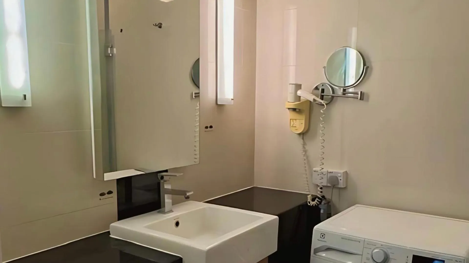 Aparthotel Kl Sentral Dua Sentral Cozy Homestay Apartments By Hollywood Homes #Freecarpark Kuala Lumpur
