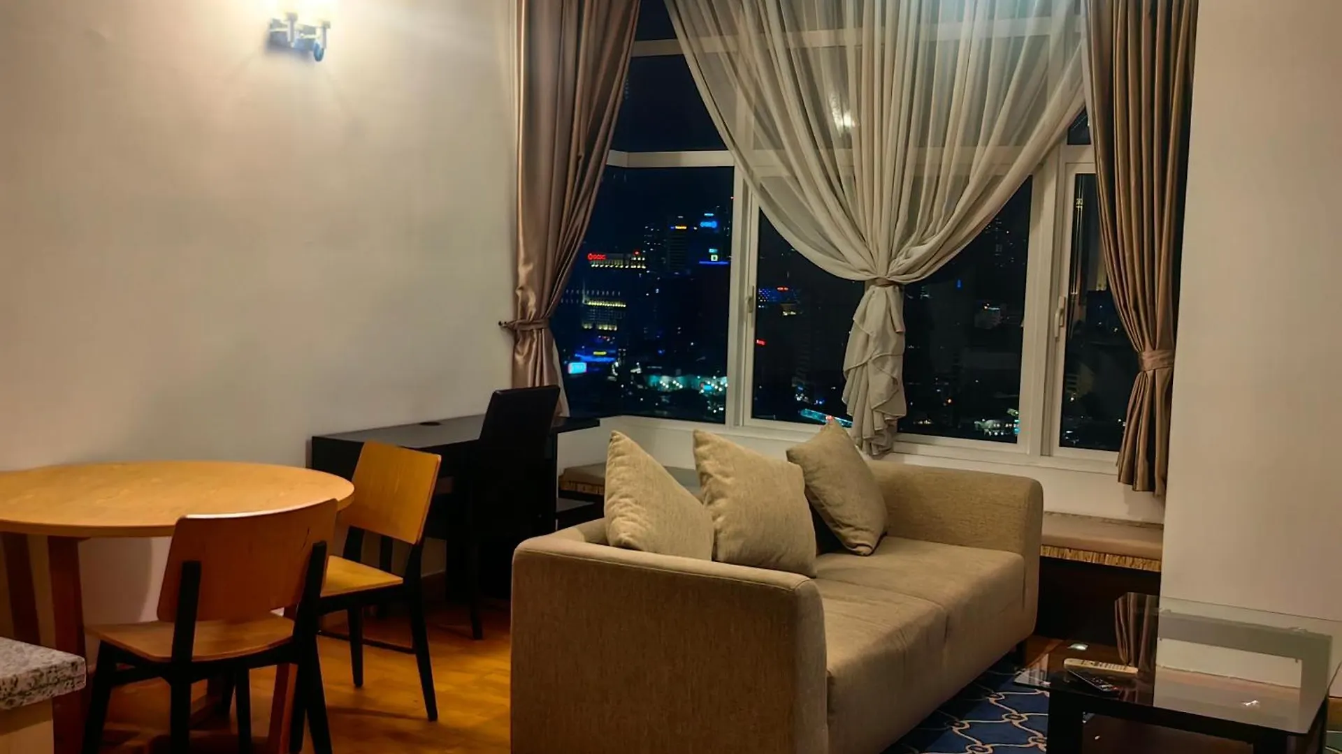 Kl Sentral Dua Sentral Cozy Homestay Apartments By Hollywood Homes #Freecarpark Kuala Lumpur 0*,