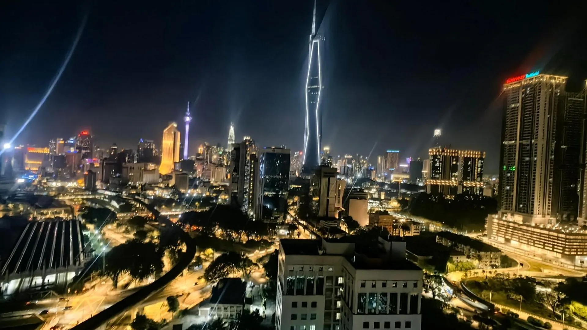 Kl Sentral Dua Sentral Cozy Homestay Apartments By Hollywood Homes #Freecarpark Kuala Lumpur
