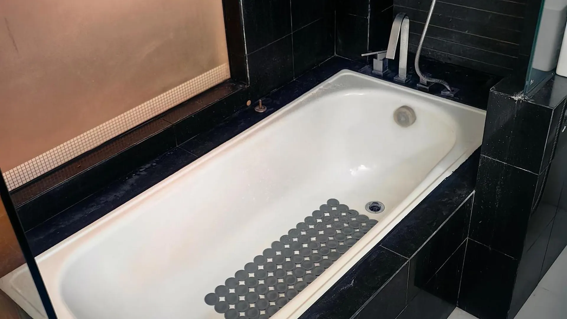 Kl Sentral Dua Sentral Cozy Homestay Apartments By Hollywood Homes #Freecarpark Kuala Lumpur